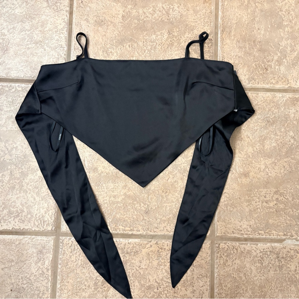 Forever 21 Black Woven Crop Top